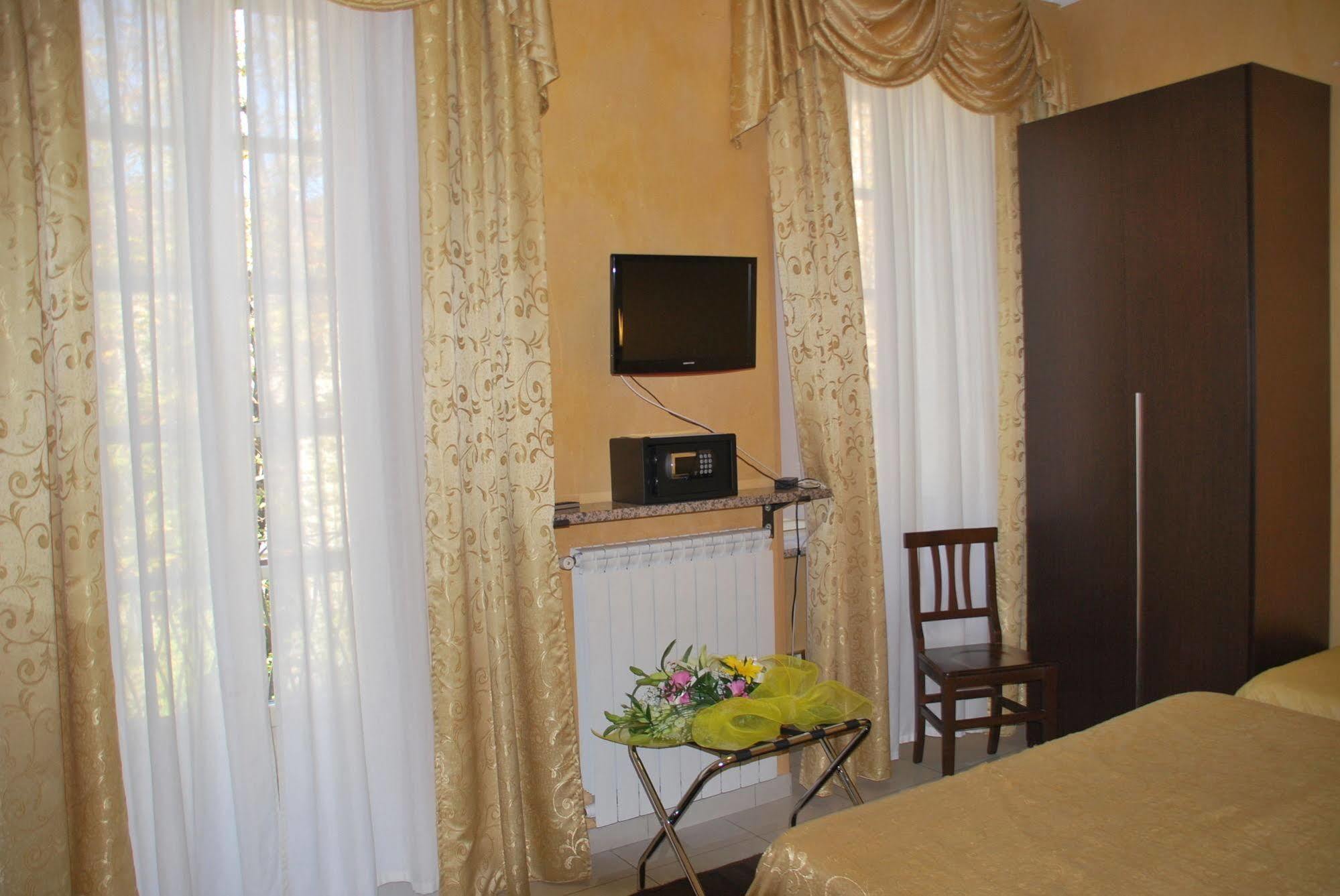 Hotel Antico Distretto Turin Bagian luar foto